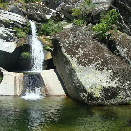 Guest house Salto Do Lobo *